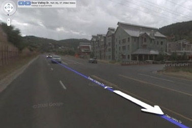 Cô gái bị ô tô đâm kiện Google vì chỉ sai đường
