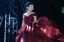 Nữ sinh chuyên Anh xinh đẹp đăng quang "Đại sứ trường Ams 2021"