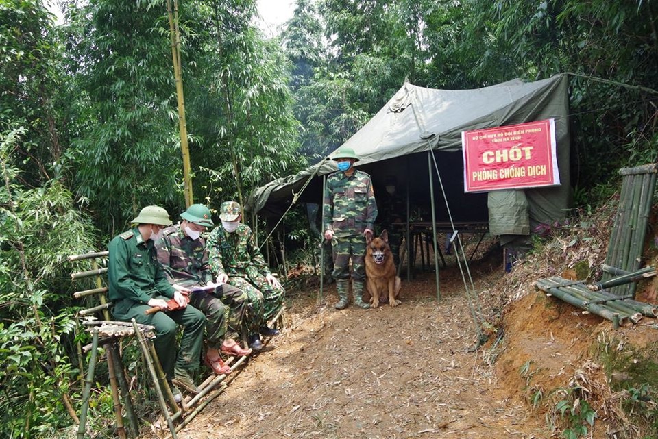 Chốt phòng dịch biên giới phát hiện 20 trường hợp nhập cảnh trái phép - 1 Chốt phòng dịch biên giới phát hiện 20 trường hợp nhập cảnh trái phép - 1