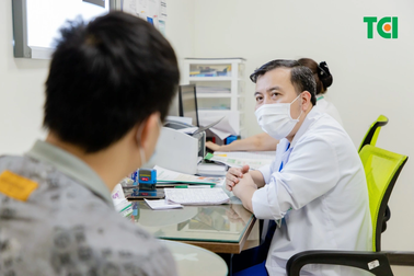 Rước bệnh dạ dày từ thói quen ăn đêm, bỏ bữa sáng