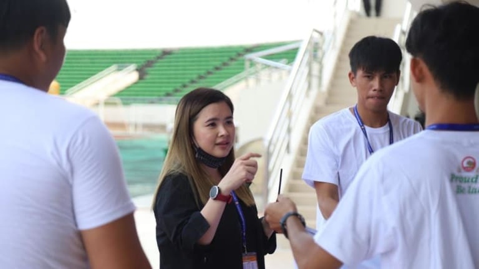 Kanya Keomany: Người lãnh đạo xinh đẹp và đầy tài năng của bóng đá Lào - 2 Kanya Keomany: Người lãnh đạo xinh đẹp và đầy tài năng của bóng đá Lào - 2