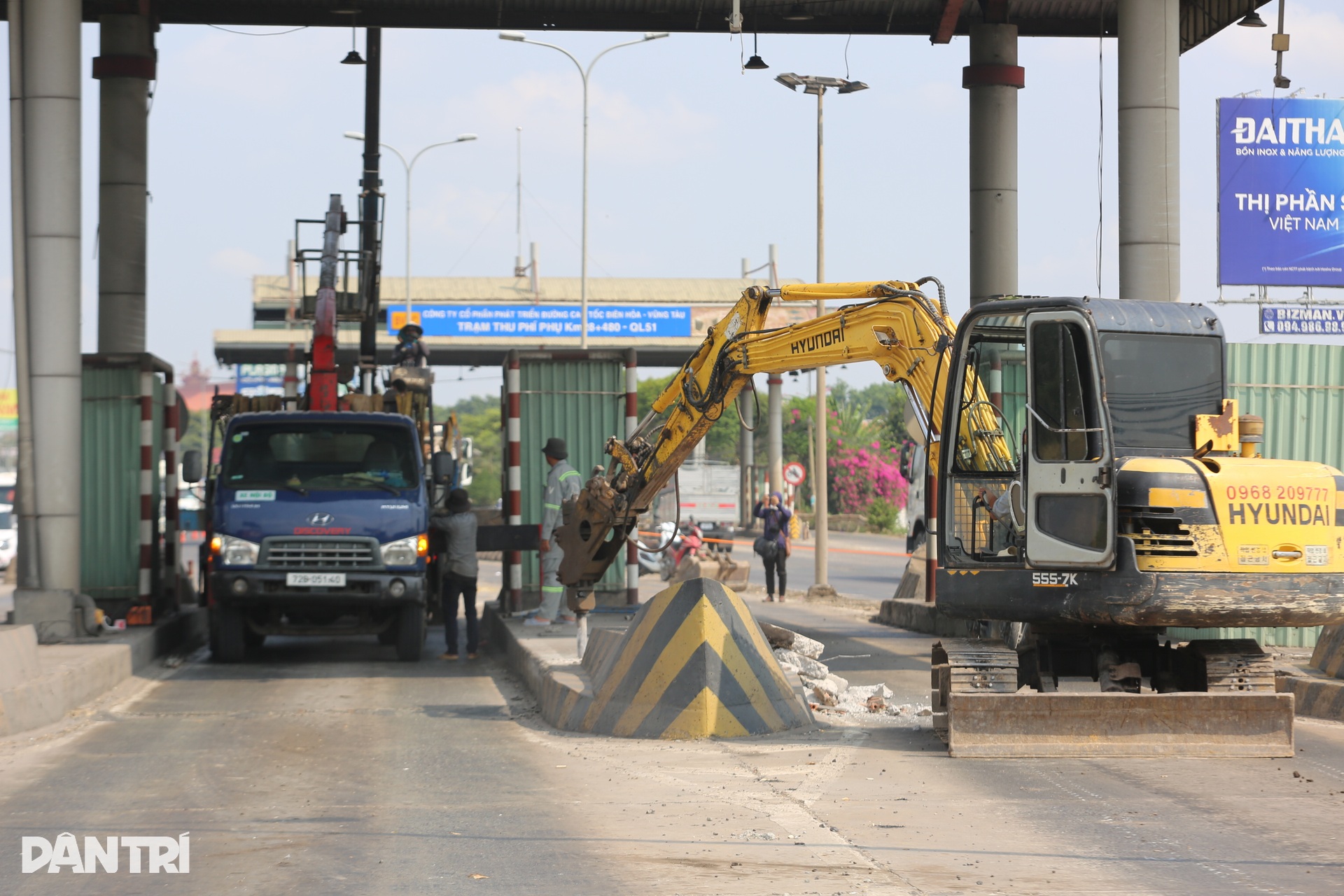 Tháo dỡ 2 trạm thu phí án ngữ trên quốc lộ 51 sau 3 năm ngừng hoạt động - 7