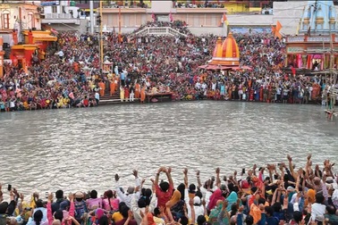 Vì sao Ấn Độ chưa phong tỏa toàn quốc bất chấp "bão" Covid-19 càn quét?