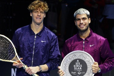 Sinner bất lực trong việc bám đuổi Alcaraz ở vị trí số một thế giới