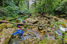 Ba ngày chinh phục "đỉnh núi ước mơ" của các phượt thủ ở Tây Bắc