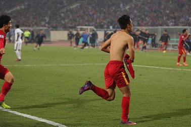 Vũ Minh Tuấn: “Ở trên cao, bố tôi vui rồi”