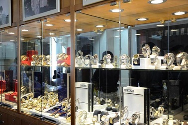 5 bước để nhận biết địa chỉ bán đồng hồ nam chính hãng