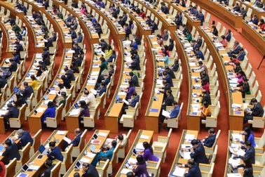 Sửa Hiến pháp xong trước 30/6 để phù hợp với lộ trình sáp nhập tỉnh