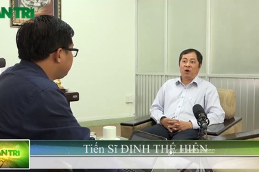 Đề án trình Thủ tướng Nguyễn Tấn Dũng. (Clip: Phạm Nguyễn)