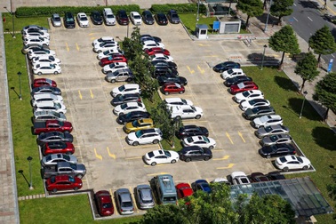 Đà Nẵng đấu giá xe Mercedes-Benz, Toyota Camry bị ngập nước