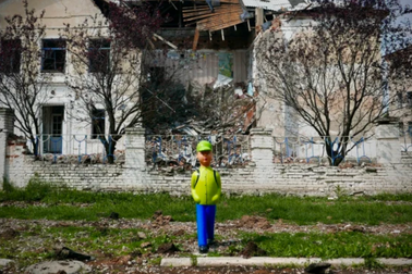 Thành phố tiền tuyến Ukraine bị chia cắt với thế giới