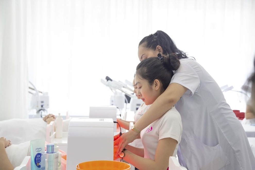 Nghề làm đẹp là nghề quốc tế dân sinh, thu nhập rất tốt! - 2 Nghề làm đẹp là nghề quốc tế dân sinh, thu nhập rất tốt! - 2