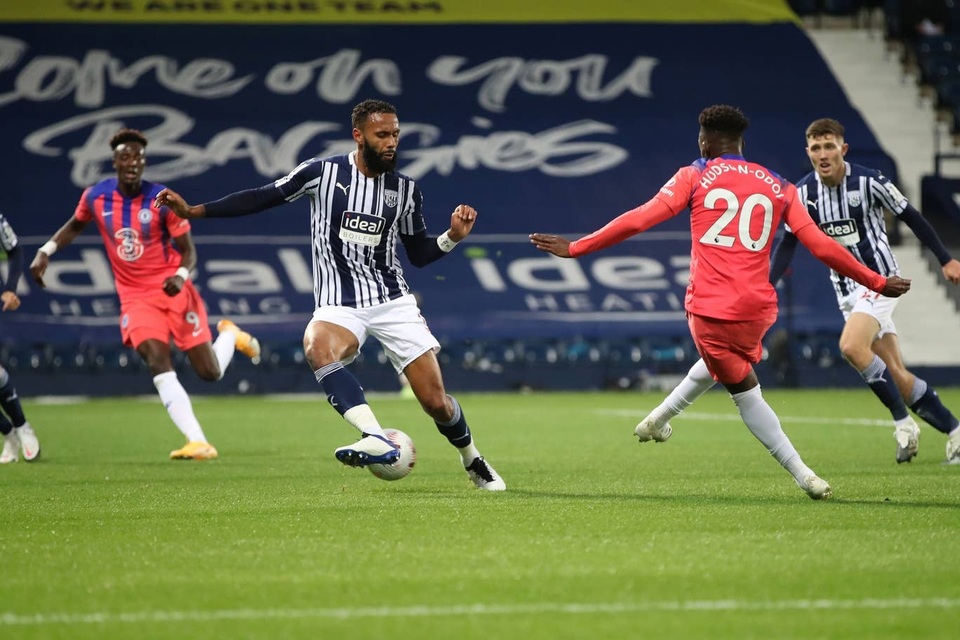Sai lầm của trọng tài giúp Chelsea thoát thua West Brom - 13 Sai lầm của trọng tài giúp Chelsea thoát thua West Brom - 13