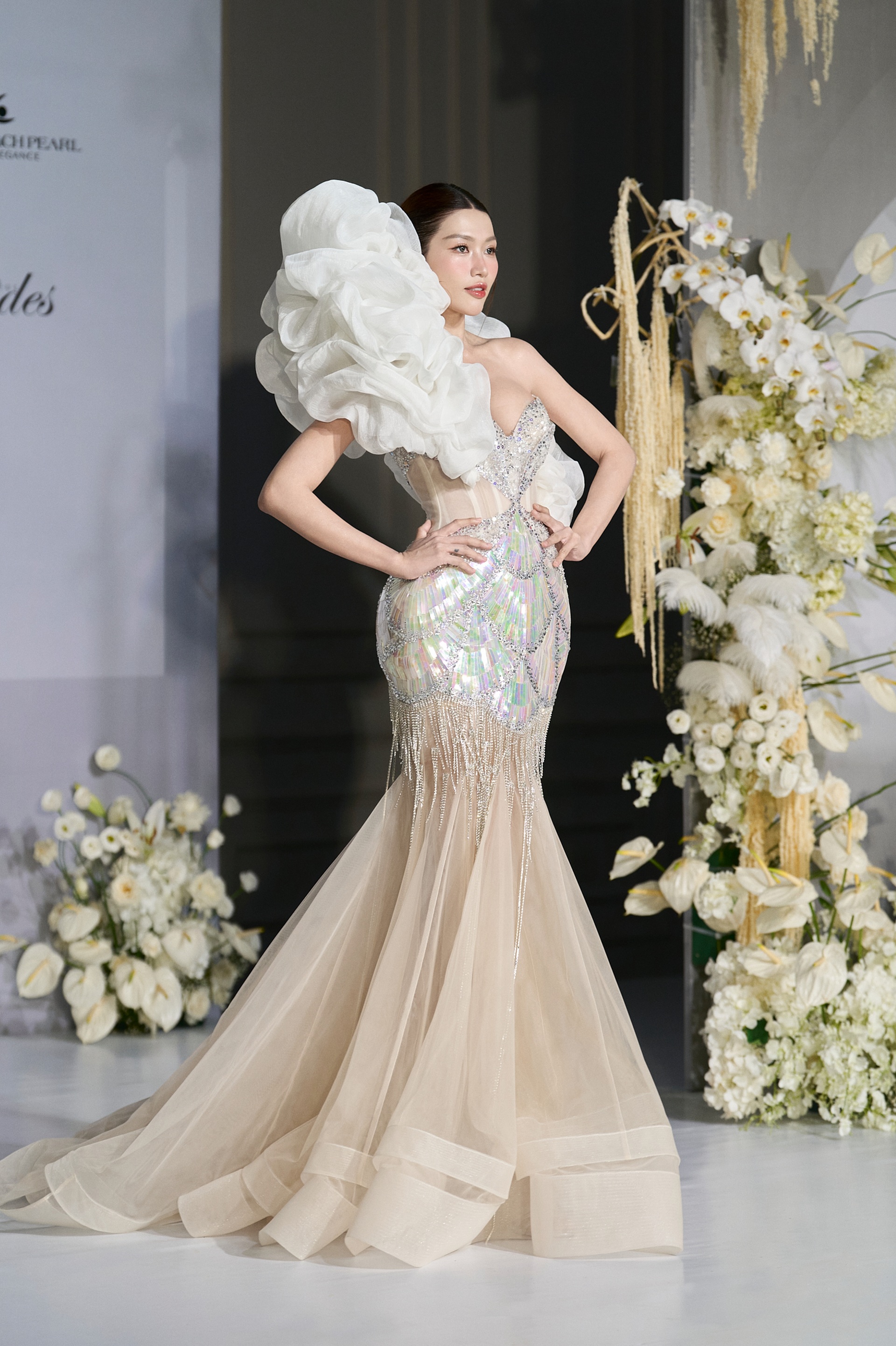 Hoa hậu Đoàn Thiên Ân mặc váy cưới mang hình tượng nữ thần hiện đại - 3 Hoa hậu Đoàn Thiên Ân mặc váy cưới mang hình tượng nữ thần hiện đại - 3