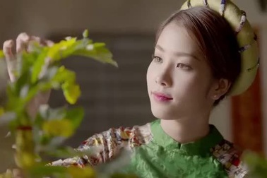 MV Tết sang của hoa khôi Nam Em