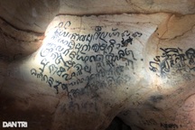 Bí ẩn gần 100 ký tự cổ nằm sâu trong lòng động Phong Nha