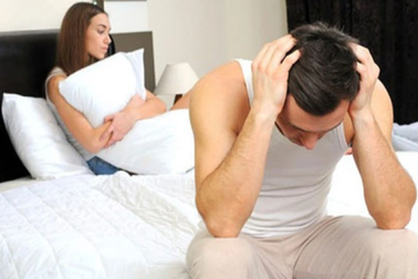 Bạo hành chốn phòng the: Chồng nghe bỉ bôi "sướng không biết hưởng"!