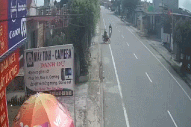 Nữ “ninja” gây tai nạn cho người đi đường rồi thản nhiên phóng xe bỏ đi