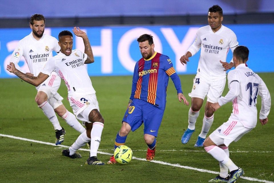 Messi run cầm cập trước Real Madrid: Cơn mưa lạnh xóa nhòa tất cả! - 2 Messi run cầm cập trước Real Madrid: Cơn mưa lạnh xóa nhòa tất cả! - 2