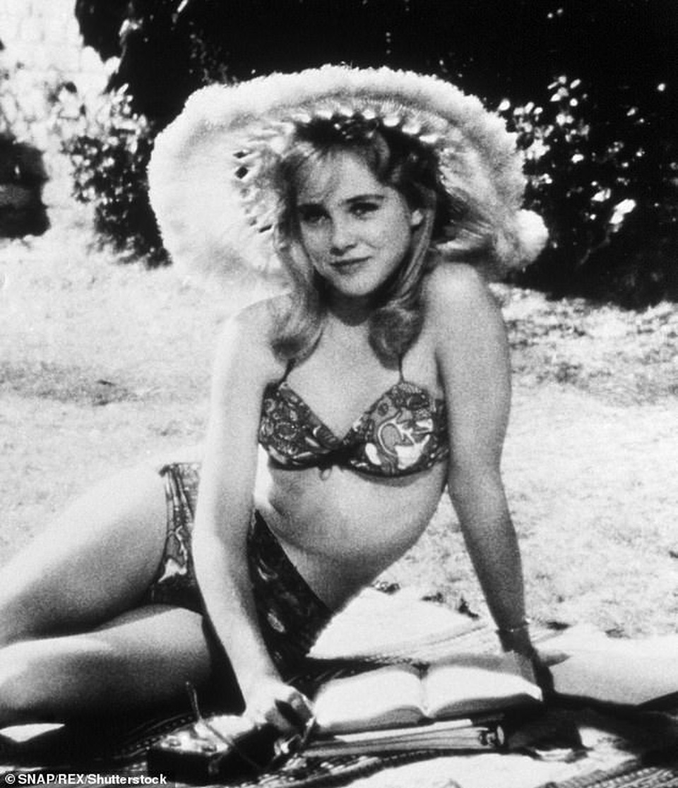 Nữ diễn viên “Lolita” Sue Lyon qua đời ở tuổi 73 - 1 Nữ diễn viên “Lolita” Sue Lyon qua đời ở tuổi 73 - 1