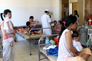 Phú Yên: Dịch sốt xuất huyết tăng mạnh, bệnh viện quá tải