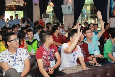 Dân chơi công nghệ tại Hà Nội trải nghiệm Galaxy Note 4