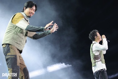 Hà Anh Tuấn "chọc quê" Đen Vâu, Vũ bật khóc trên sân khấu Forestival 2025