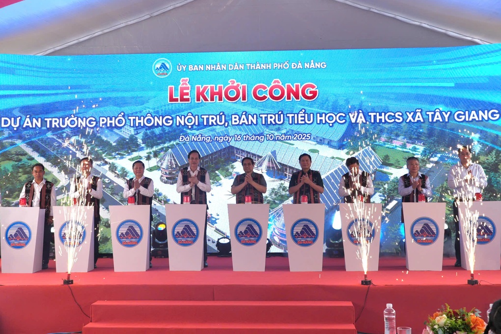 Prime Minister attends groundbreaking ceremony of school in mountainous commune of Da Nang - 2 Thủ tướng dự lễ khởi công trường học ở xã miền núi Đà Nẵng - 2