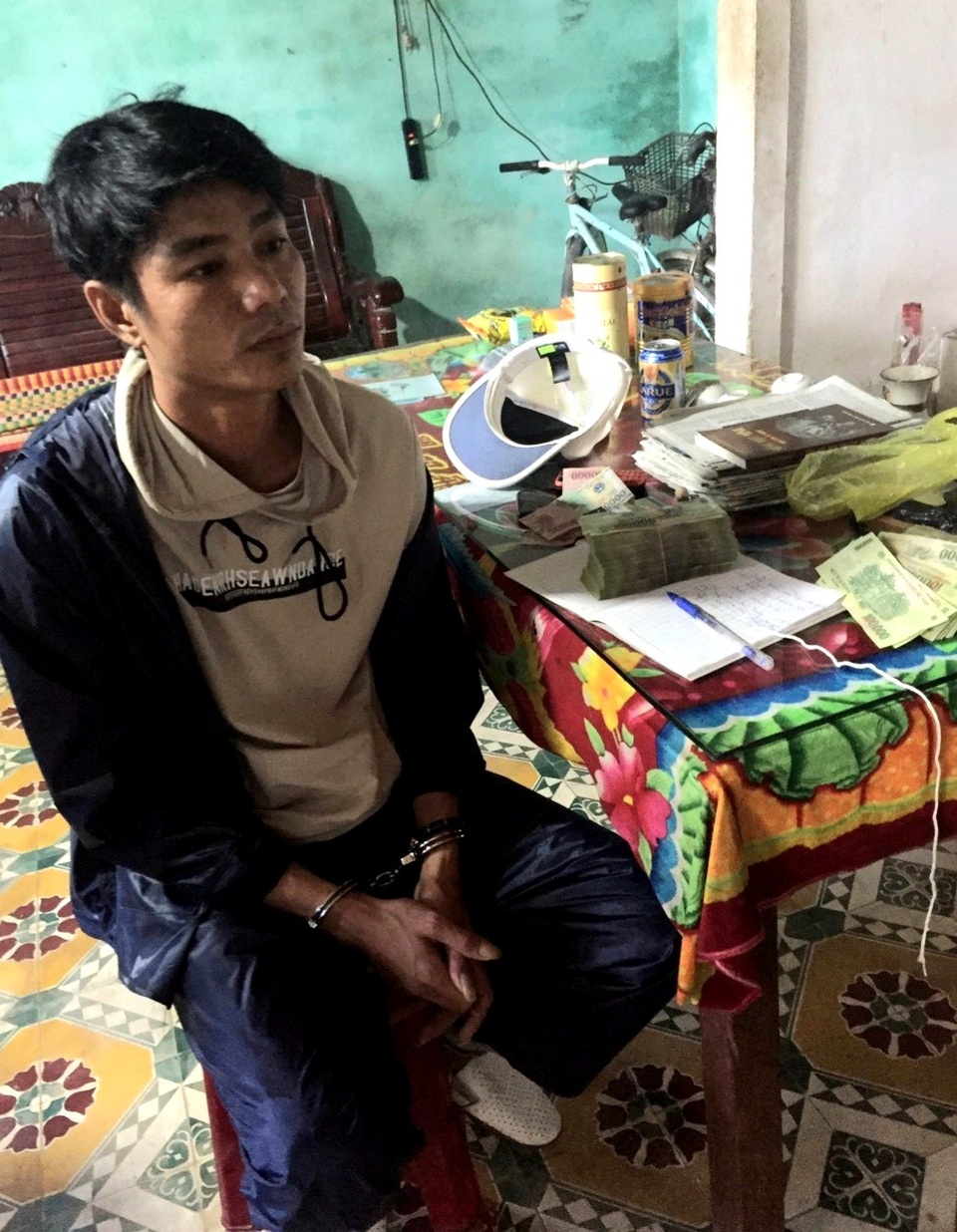 Đao phủ cho vay 60 triệu, 1 năm thành 200 triệu, dọa giết cả nhà con nợ - 1 Đao phủ cho vay 60 triệu, 1 năm thành 200 triệu, dọa giết cả nhà con nợ - 1
