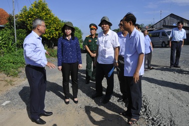 Quốc lộ nguy cơ sạt lở xuống sông Hậu: Lún nứt ngày càng nghiêm trọng