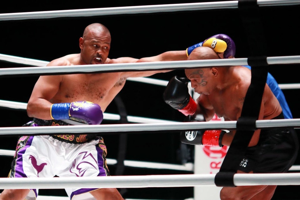 Mike Tyson nói gì về màn trở lại võ đài sau 15 năm? - 1 Mike Tyson nói gì về màn trở lại võ đài sau 15 năm? - 1