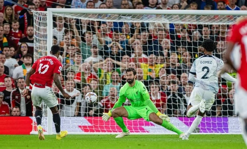 Marcus Rashford xin lỗi vì chửi thề sau bàn thắng vào lưới Liverpool - 1 Marcus Rashford xin lỗi vì chửi thề sau bàn thắng vào lưới Liverpool - 1