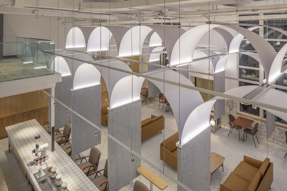 Quán cà phê phân chia không gian độc lạ, càng vào trong càng bất ngờ - 8 Quán cà phê phân chia không gian độc lạ, càng vào trong càng bất ngờ - 8