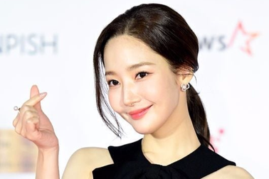 "Nữ hoàng dao kéo" Park Min Young nói gì về nghi vấn là chủ công ty "ma"?