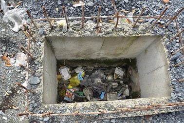 Kinh hãi những hố sâu chờ “nuốt” người trên phố