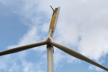 Điểm lại những sự cố cánh quạt điện gió bị rơi ở miền Tây