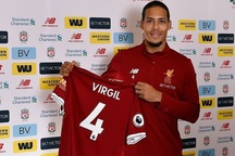 Toàn cảnh chuyển nhượng của Premier League tại "chợ Đông"