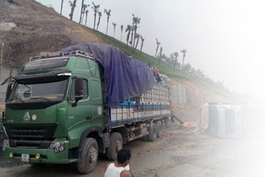 Quy lỗi Chủ tịch tỉnh để “xã hội đen” bảo kê xe quá tải