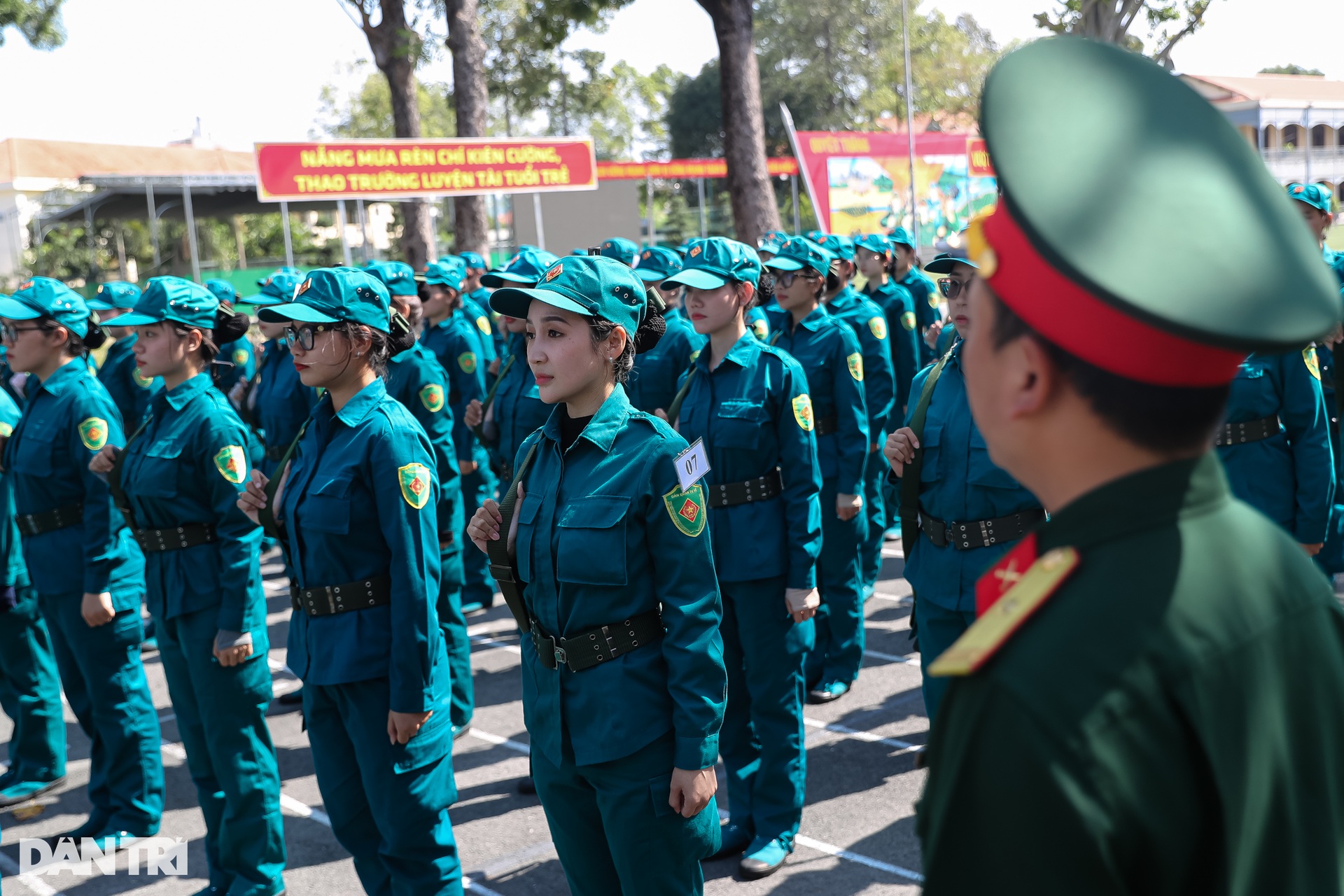 Chị em ruột tại TPHCM tham gia luyện tập diễu binh mừng đại lễ 30/4 - 4 Chị em ruột tại TPHCM tham gia luyện tập diễu binh mừng đại lễ 30/4 - 4