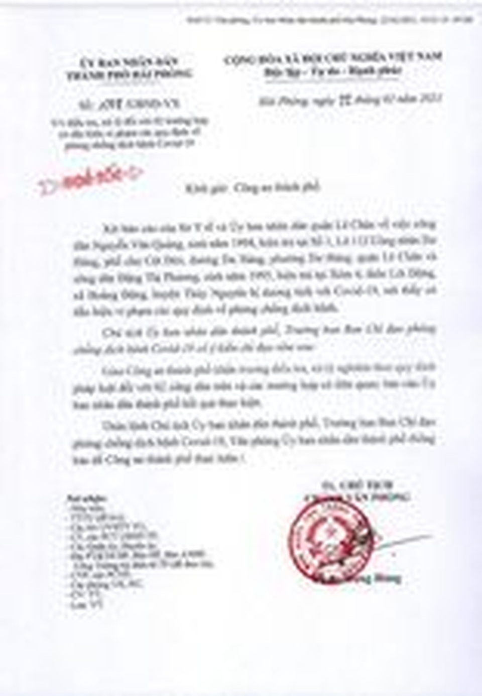 Giao Công an xử lý 2 công dân có dấu hiệu vi phạm quy định phòng chống dịch - 1