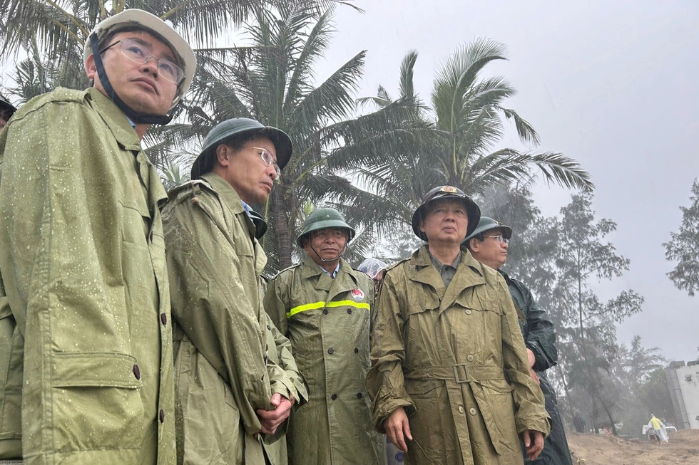 Những kỷ lục buồn trong đợt mưa lũ lịch sử ở miền Trung - 8 Những kỷ lục buồn trong đợt mưa lũ lịch sử ở miền Trung - 8