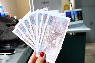 Bi hài tin đồn tiền 2.000 đồng số seri 70 đổi được... 70.000 đồng