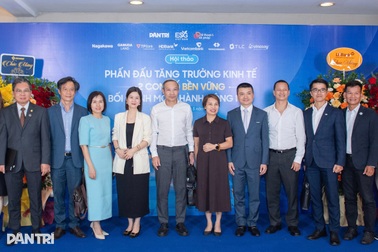 Bắt đầu hội thảo "Phấn đấu tăng trưởng 2 con số bền vững"
