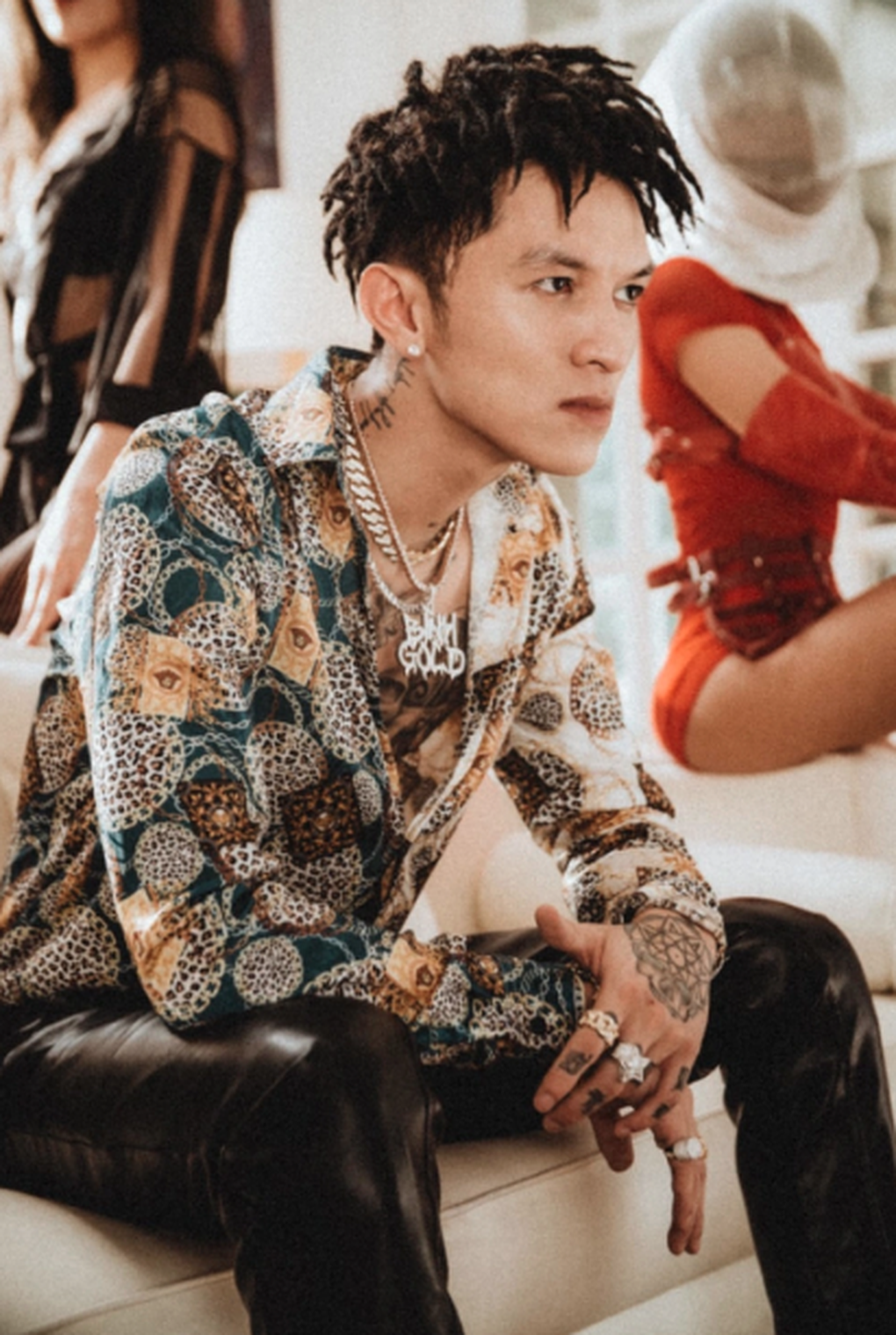 Hàng loạt MV bị chỉ trích dung tục bốc hơi trong đêm, Bộ Văn hóa nói gì? - 1 Hàng loạt MV bị chỉ trích dung tục bốc hơi trong đêm, Bộ Văn hóa nói gì? - 1