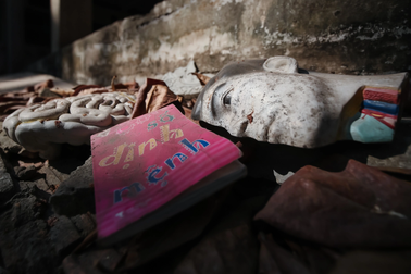 Cảnh hoang tàn bên trong ngôi trường gần 50 năm tuổi bị bỏ hoang ở TPHCM