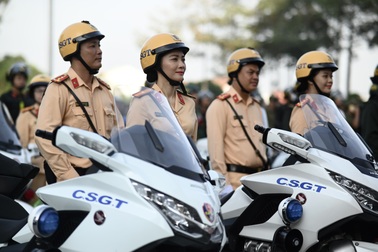 CSGT TPHCM trực chiến 100% quân số, đảm bảo giao thông đêm Giáng sinh