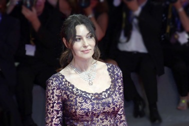 Monica Bellucci thanh lịch dự LHP