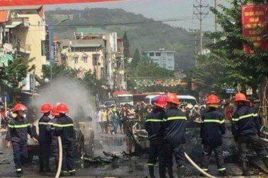 Xe taxi phát nổ kinh hoàng ở Cẩm Phả, 2 người thiệt mạng