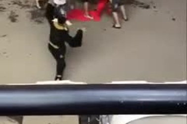 "Tôn Ngộ Không" và "Trư Bát Giới" bị nhóm thanh niên đánh bầm dập ở Sa Pa