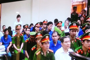 Vợ Dương Chí Dũng "đòi" lại 2 chung cư chồng mua cho bồ